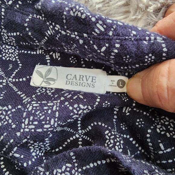 Carve Designs L Indigo Geo Print Shirt — Raw-Edge Hem, Long Sleeve, Button Front - Picture 6 of 7